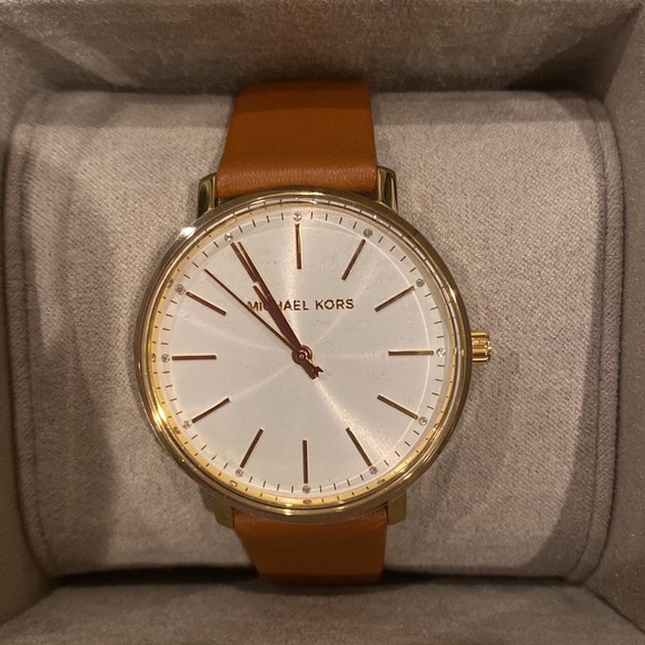 NWT Michael Kors Women’s Watch - Picture 1 of 3
